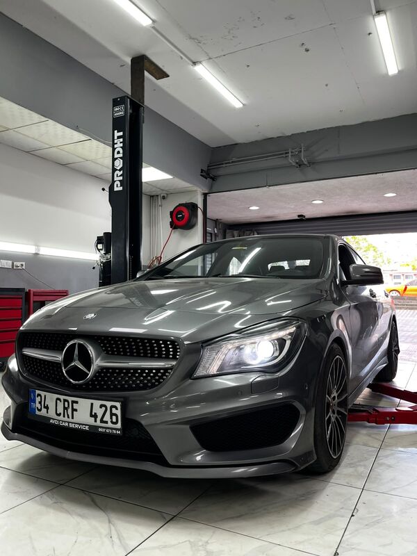 Serviste bakımda olan Mercedes CLA